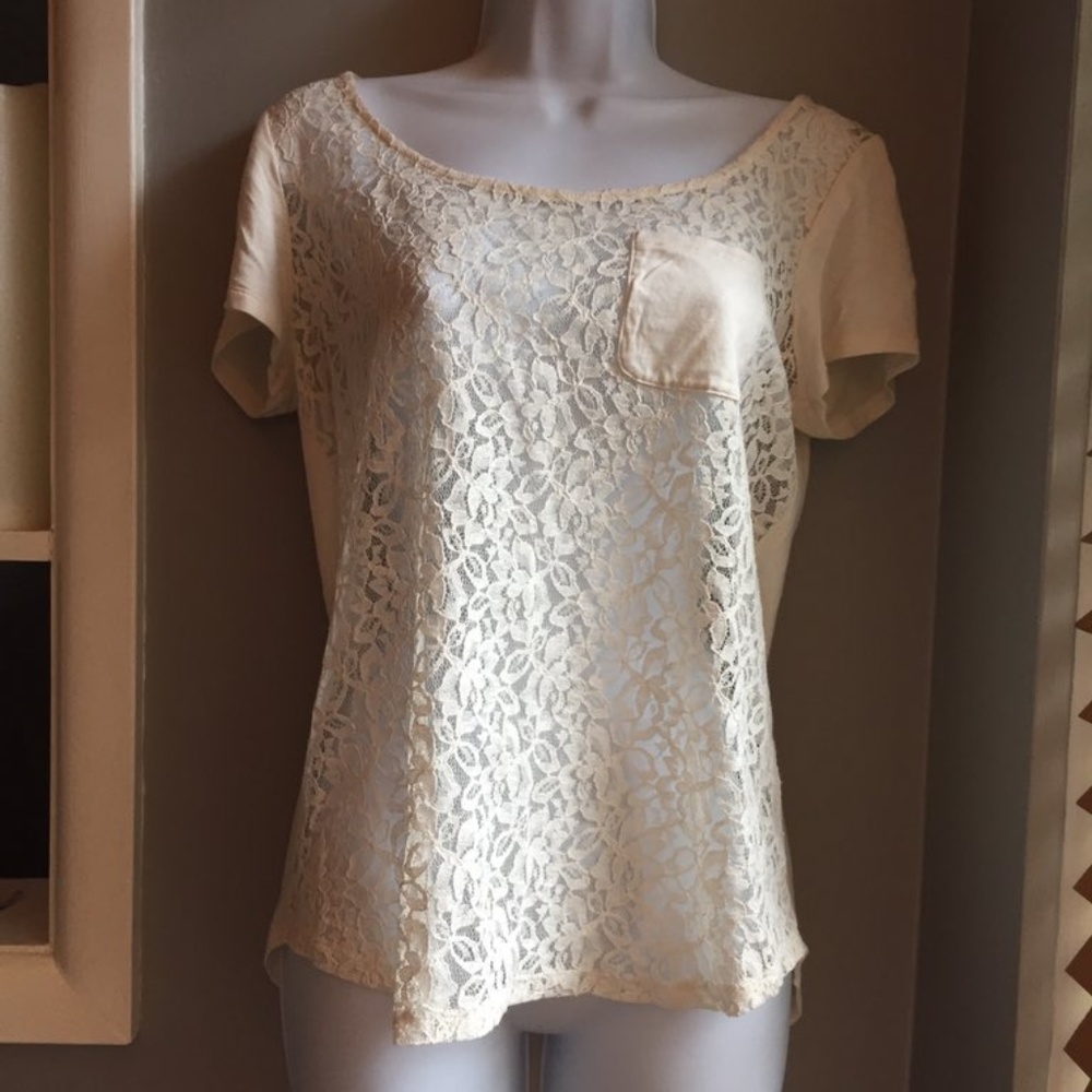 WHITE FLORAL LACE SHORT SLEEVE TOP SIZE S HINGE